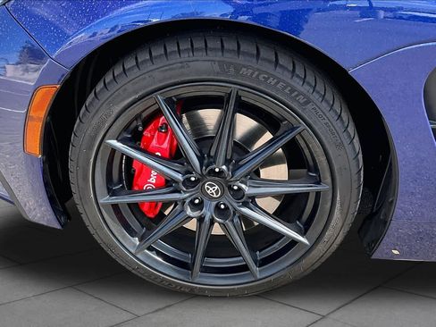 Used 2024 Toyota GR86 Premium w/ Performance Package RWD image 10