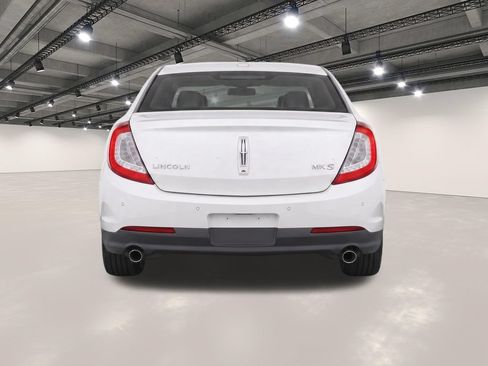 Used 2013 Lincoln MKS FWD image 7