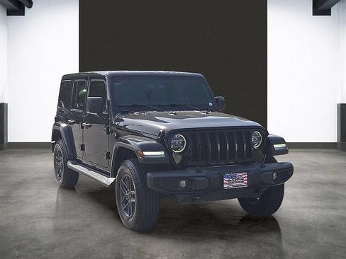 Used 2020 Jeep Wrangler Unlimited Sahara AWD/4WD image 11