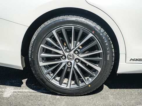 Used 2022 Lexus ES 300h w/ Premium Package FWD image 11