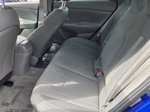 Certified 2023 Hyundai Elantra SEL image 11