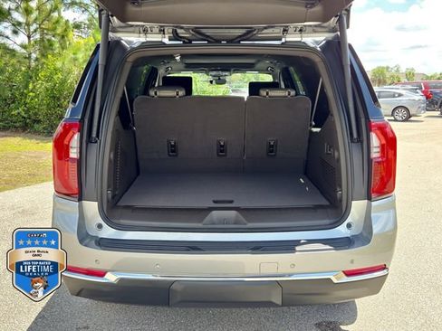 New 2026 GMC Yukon XL Elevation w/ Elevation Premium Package AWD/4WD image 5
