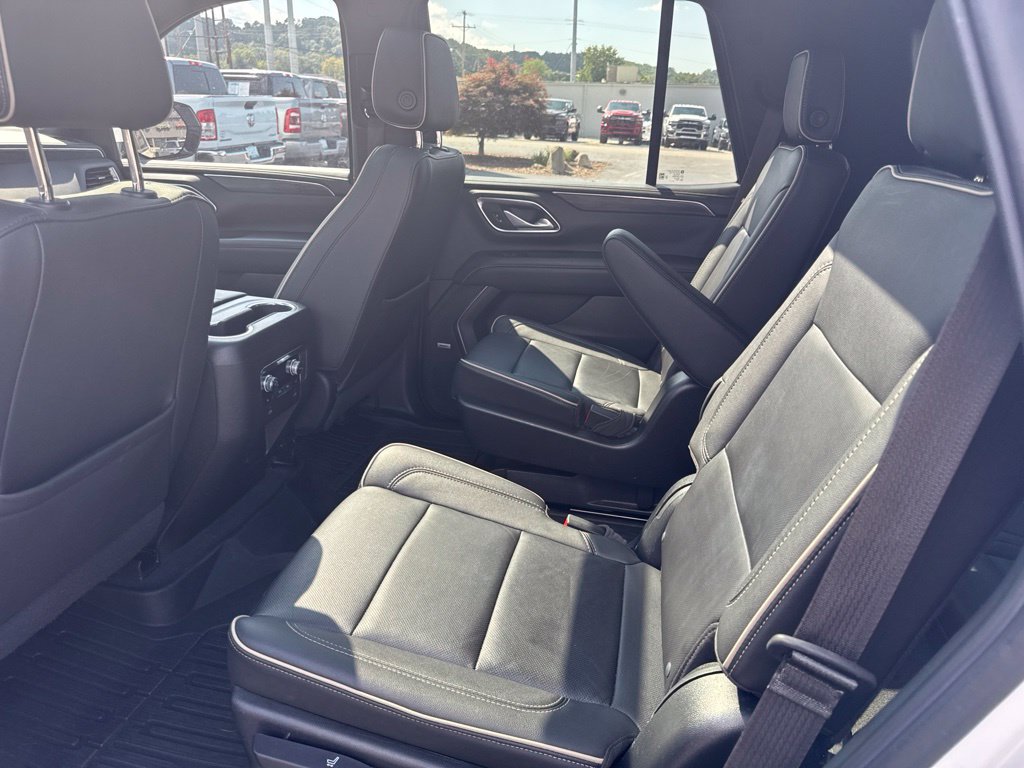 Used 2022 GMC Yukon SLT w/ SLT Luxury Package AWD/4WD image 10