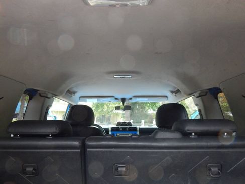 Used 2007 Toyota FJ Cruiser 4WD image 10