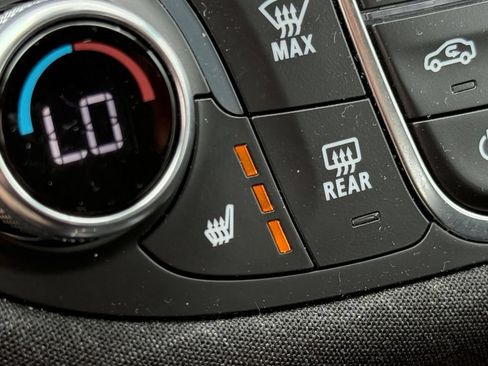 Used 2024 Chevrolet Malibu LT FWD image 34