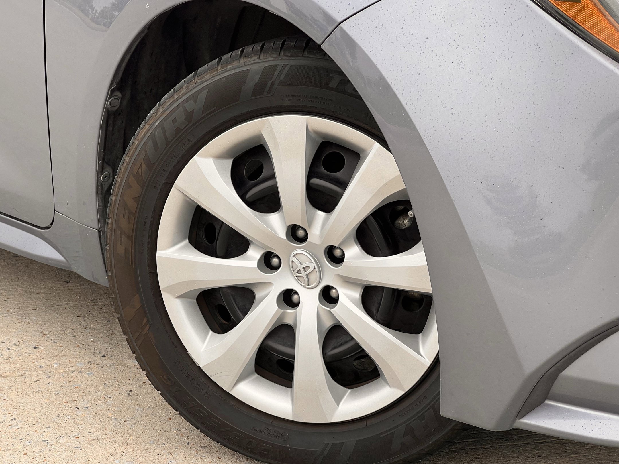 Used 2022 Toyota Corolla LE FWD image 11