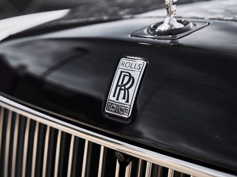 Used 2024 Rolls-Royce Phantom Sedan RWD image 9