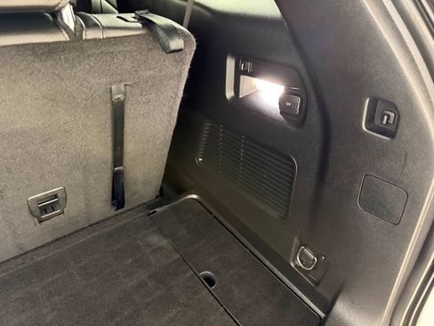 Used 2020 Ford Explorer XLT w/ Equipment Group 202A RWD image 84