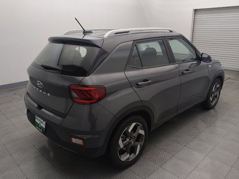 Used 2025 Hyundai Venue SEL image 9