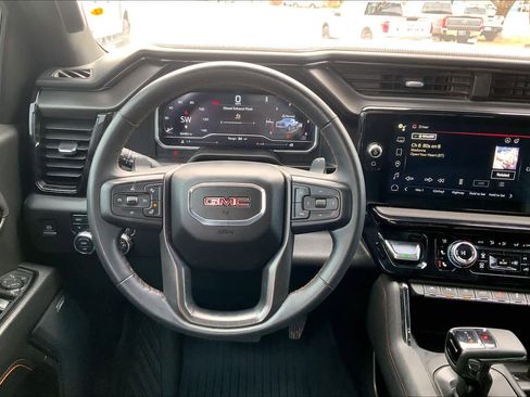 Used 2024 GMC Sierra 1500 AT4 w/ Technology Package image 5