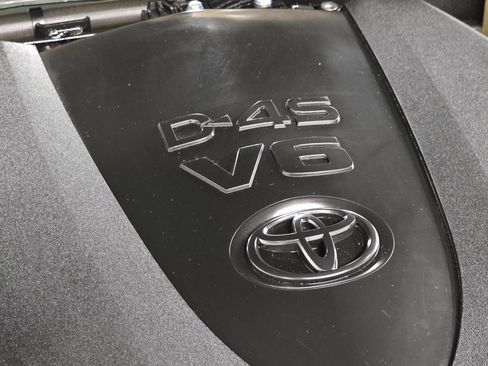 Used 2021 Toyota Tacoma TRD Off-Road w/ Technology Package AWD/4WD image 59