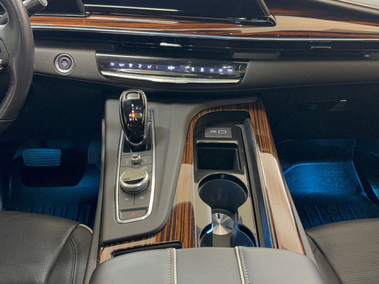 Used 2021 Cadillac Escalade Premium Luxury w/ Driver Assist Tech Package AWD/4WD image 22