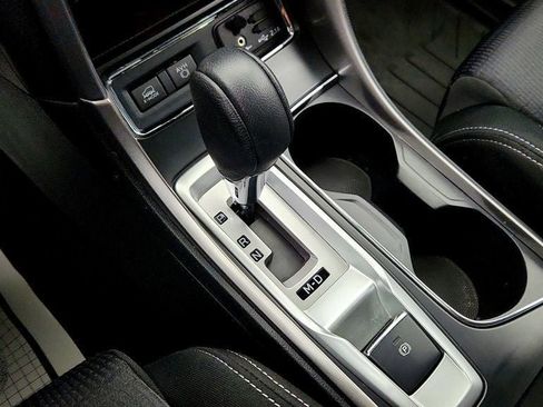 Used 2022 Subaru Ascent Premium w/ Convenience Package image 16