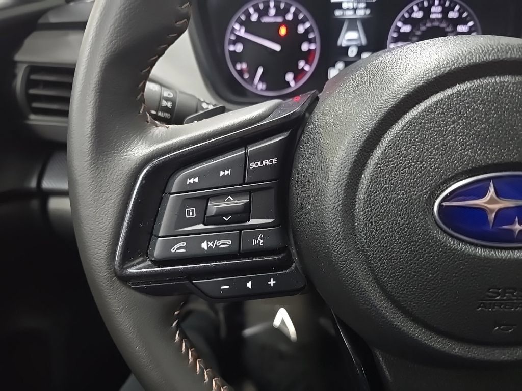 Used 2025 Subaru Crosstrek 2.5i Limited AWD/4WD image 25