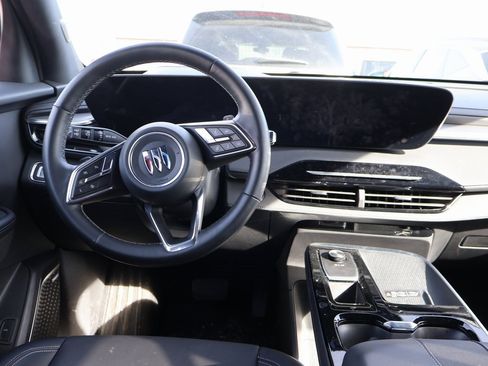 Used 2025 Buick Enclave Preferred image 14