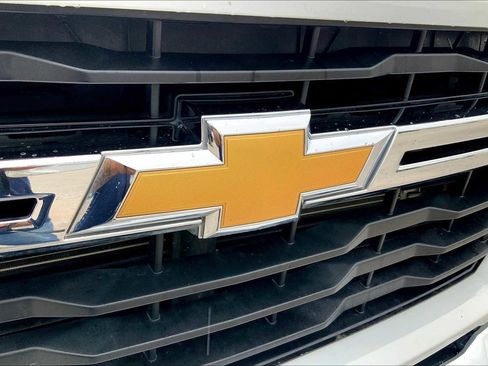 Used 2024 Chevrolet Silverado 2500 LT image 32