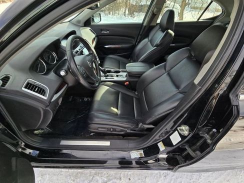 Used 2017 Acura TLX image 9