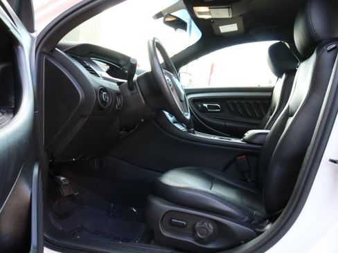 Used 2019 Ford Taurus SEL w/ Equipment Group 201A FWD image 21