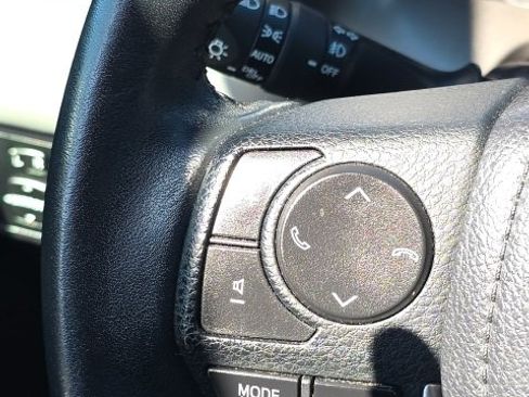 Used 2018 Toyota RAV4 XLE image 15