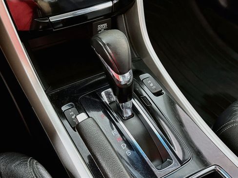 Used 2017 Honda Accord EX-L image 18