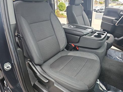 Used 2021 GMC Sierra 1500 Base w/ Convenience Package image 10