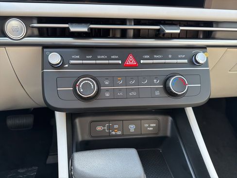 New 2026 Hyundai Tucson SE image 25