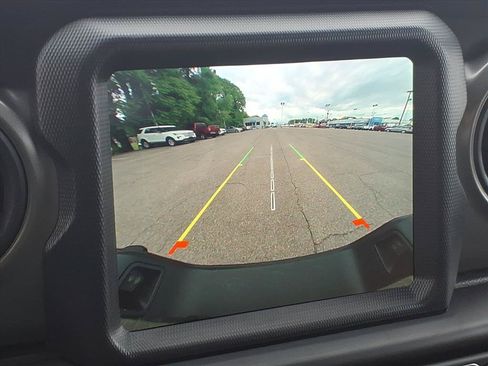 Used 2022 Jeep Gladiator Sport AWD/4WD image 29