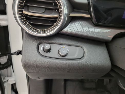 New 2026 Chevrolet Trax ACTIV w/ Sunroof Package image 29