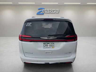 Used 2022 Chrysler Pacifica Limited