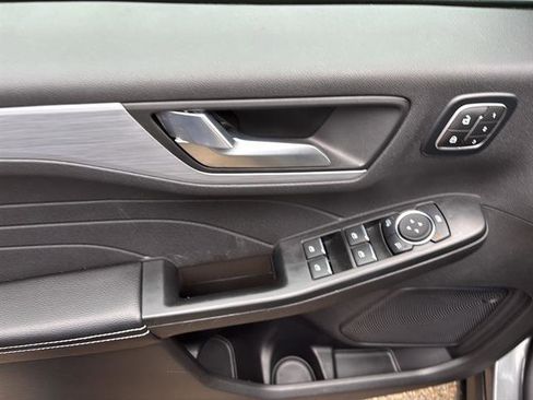 Certified 2025 Ford Escape Platinum image 14