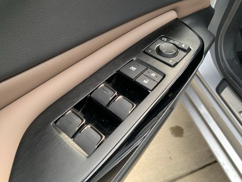 Certified 2025 Lexus ES 350 w/ Premium Package image 15