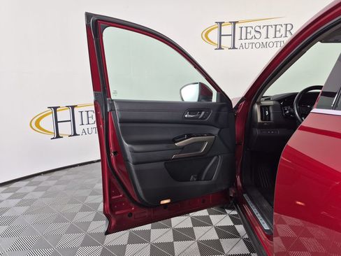 Used 2022 Nissan Pathfinder Platinum AWD/4WD image 14