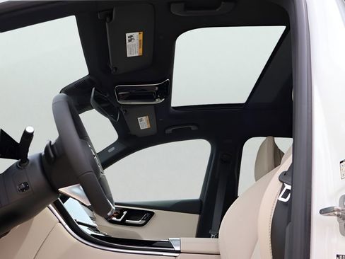 New 2026 Mercedes-Benz GLC 300 4MATIC image 40
