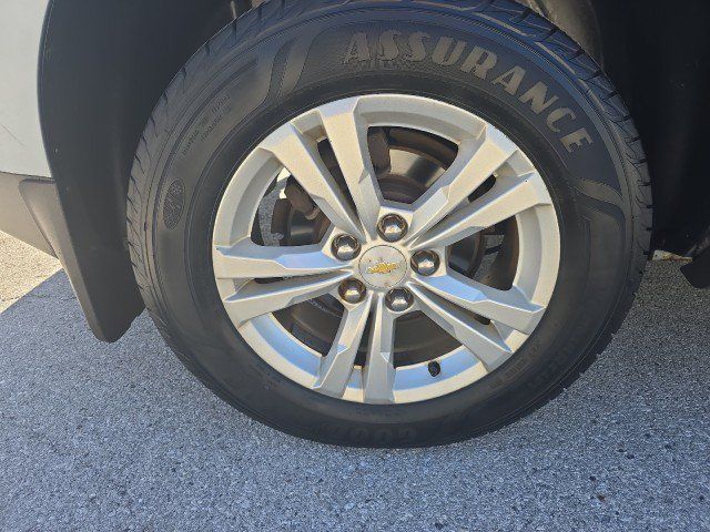 Used 2015 Chevrolet Equinox LS AWD/4WD image 14