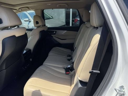 Used 2023 Acura MDX SH-AWD w/ Technology Package image 16