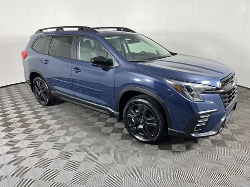 New 2025 Subaru Ascent Onyx Edition image 3