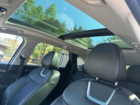 Certified 2022 Hyundai Tucson Limited w/ Cargo Package image 9