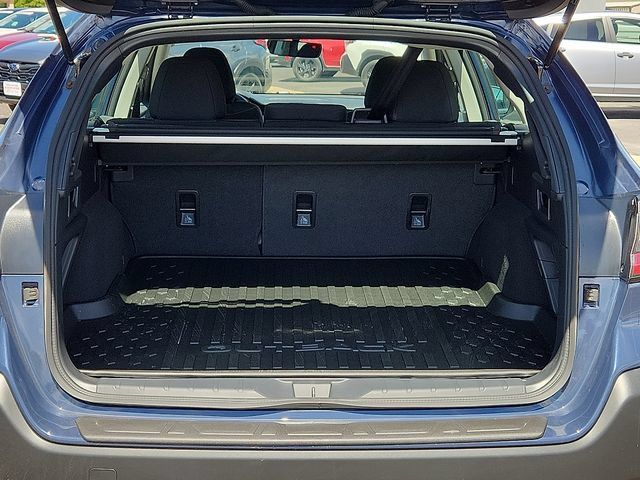 Certified 2025 Subaru Outback AWD/4WD image 10