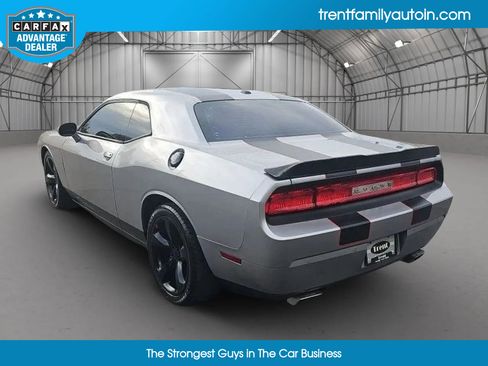 Used 2014 Dodge Challenger R/T Plus image 3