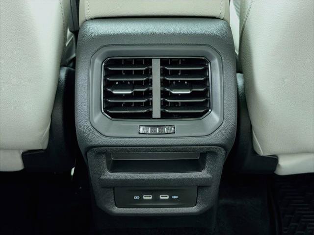 New 2026 Volkswagen Taos SE AWD/4WD image 25