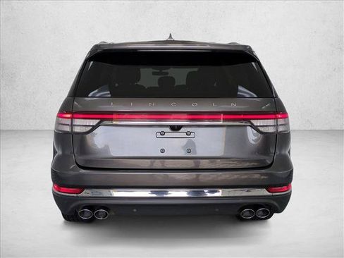 Used 2020 Lincoln Aviator Reserve AWD/4WD image 7