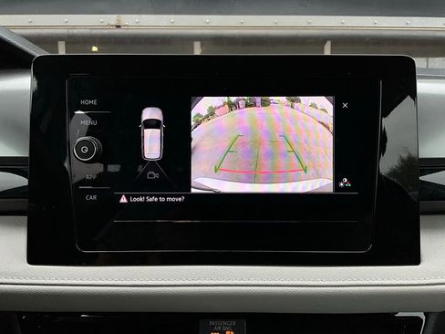 Used 2025 Volkswagen Taos S image 28