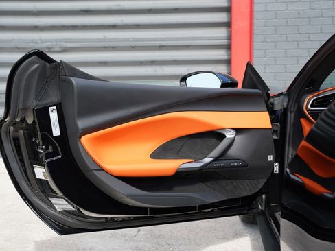 Used 2025 Ferrari 296 GTS image 19