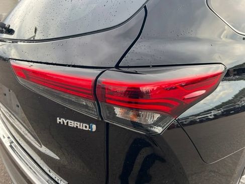 Used 2021 Toyota Highlander Platinum AWD/4WD image 12