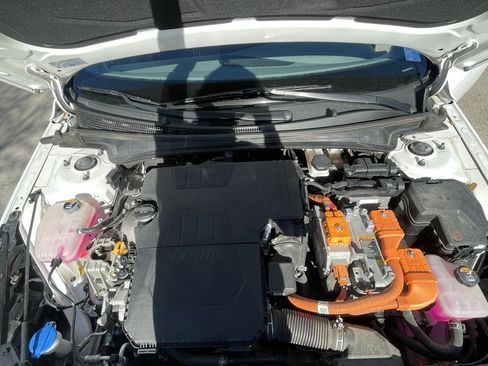 Used 2023 Hyundai Elantra Blue image 26