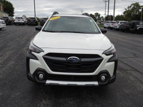 Used 2025 Subaru Outback Limited image 11