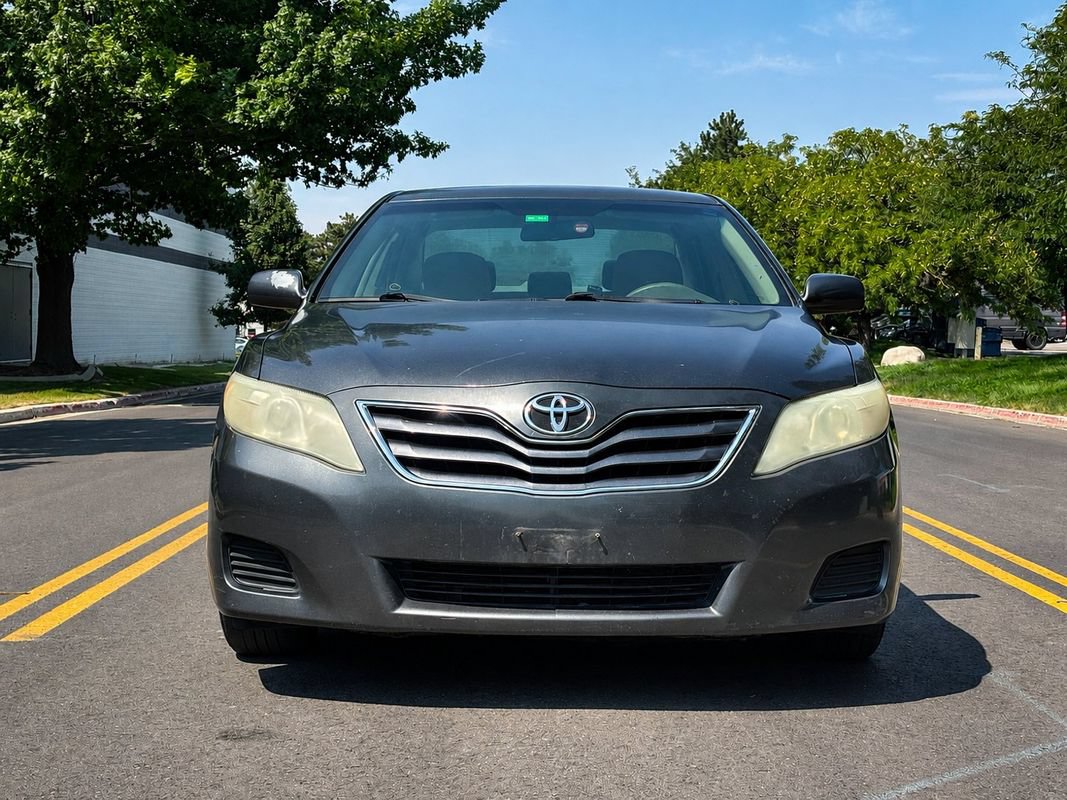 Used 2010 Toyota Camry LE FWD image 8