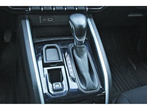 Used 2023 Chevrolet Colorado LT w/ LT Convenience Package RWD image 27
