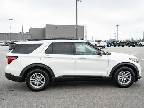 New 2026 Ford Explorer Active w/ Active Comfort Package RWD image 11