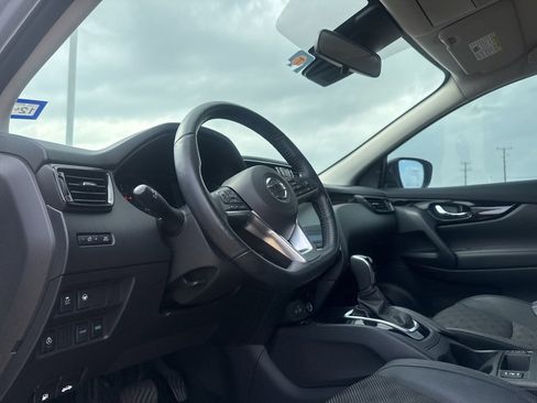 Certified 2022 Nissan Rogue Sport SV w/ Technology Package image 37